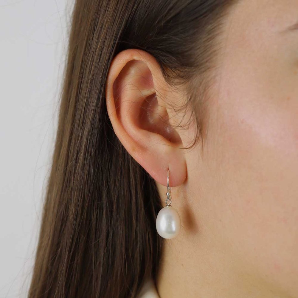 Heidi Kjeldsen Pearl Drop Earrings ER1773 model