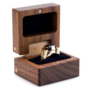 Heidi Kjeldsen Jewellery - Bishop of Dunwich New Amethyst Ring Handmade Walnut Box