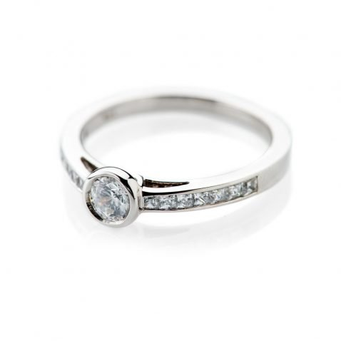 Heidi Kjeldsen Charming Diamond Ring ALT1 R1101
