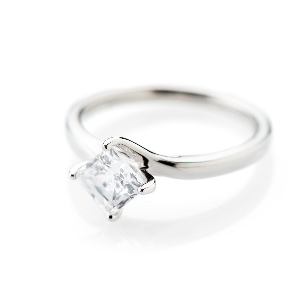Heidi Kjeldsen Glamorous Princess Cut Diamond Solitaire Ring R1100