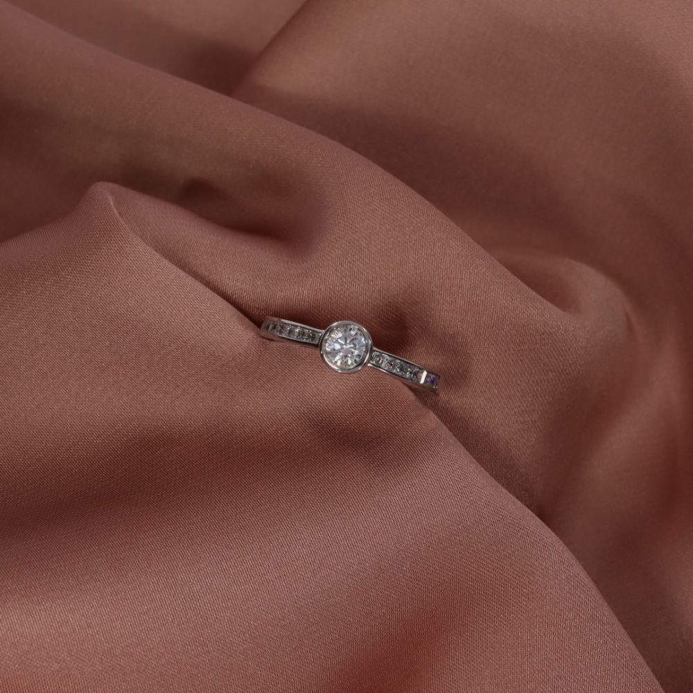 Diamond Engagement Ring Heidi Kjeldsen Jewellery R1101S pink