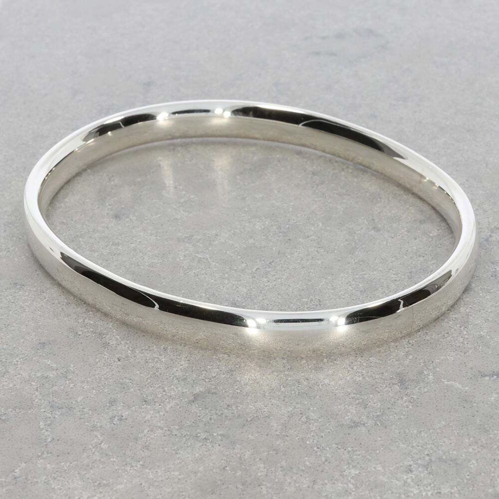 Hanne Large Oval Sterling Silver Bangle Heidi Kjeldsen Jewellers BL076 still