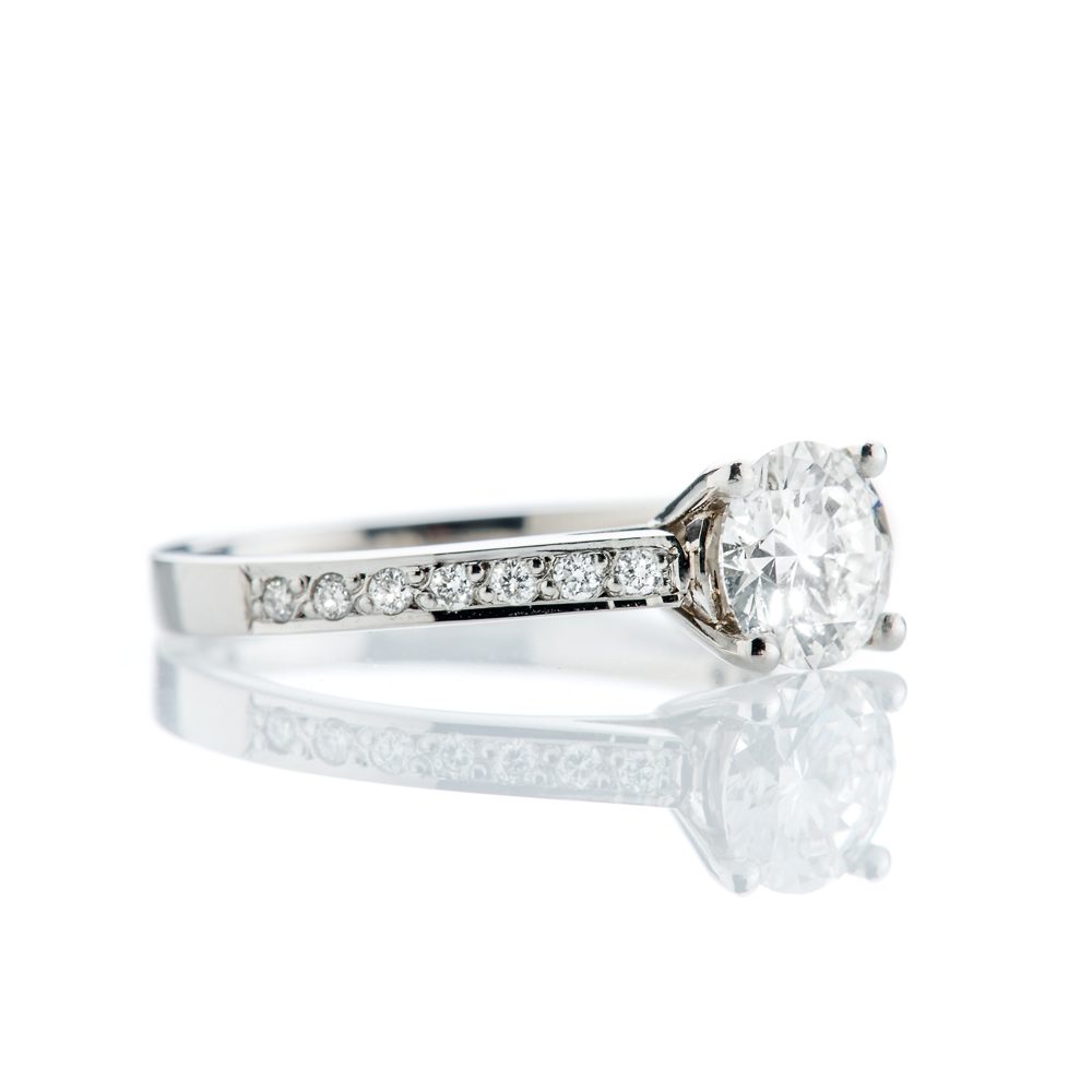 Heidi Kjeldsen Magnificent Diamond and Platinum Engagement Ring With Diamond Set Shoulders R1120 2 e1621800633534
