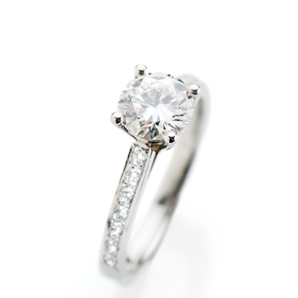 Heidi Kjeldsen Magnificent Diamond and Platinum Engagement Ring With Diamond Set Shoulders R1120 3