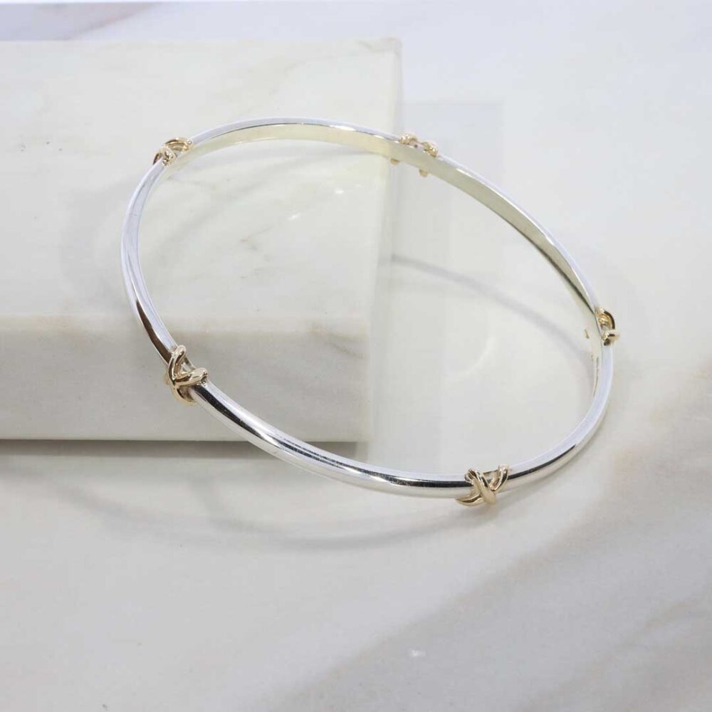 Tove-Five-Gold-Kiss-Silver-Bangle-Heidi-Kjeldsen-Jewellery-BL1275-still1