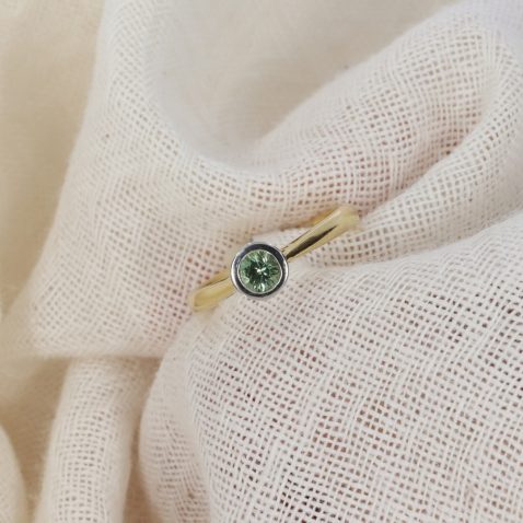 Elegant Vibrant Green Sapphire and Platinum Ring R1319 Heidi Kjeldsen Jewellery