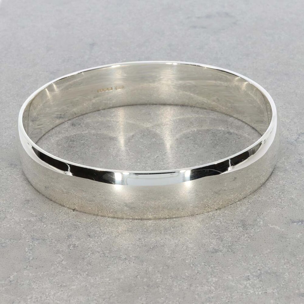 Helle Oval Sterling Silver Bangle Heidi Kjeldsen Jewellers BL063 still