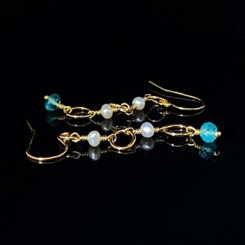Gorgeous Apatite and Cultured Pearl Earrings By Heidi Kjeldsen Jewellery ER2515