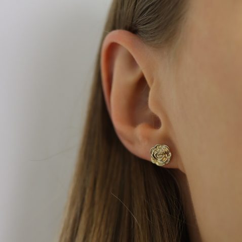 Gold Rose Earrings ER4731 By Heidi Kjeldsen Jewellery Model 1