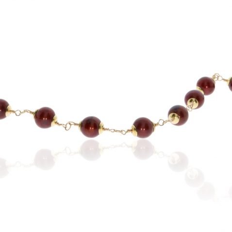 Cranberry Coloured Pearl necklace by Heidi Kjeldsen Jewellery NL1292 Close up view