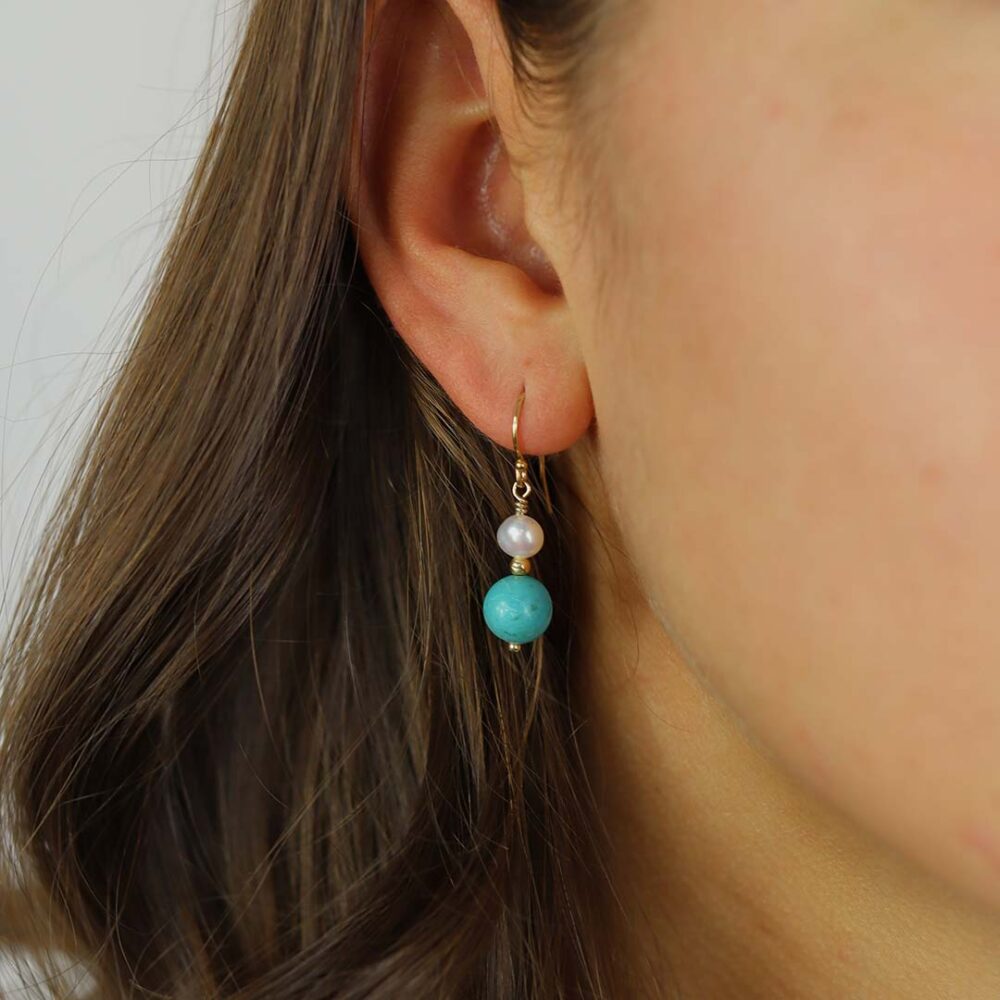 Naja Howlite Cultured Pearl Drop Earrings Heidi Kjeldsen Jewellery model ER4762