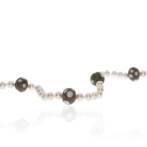 Cultured Pearl and Glass necklace By Heidi Kjeldsen Jewellery NL1312 close