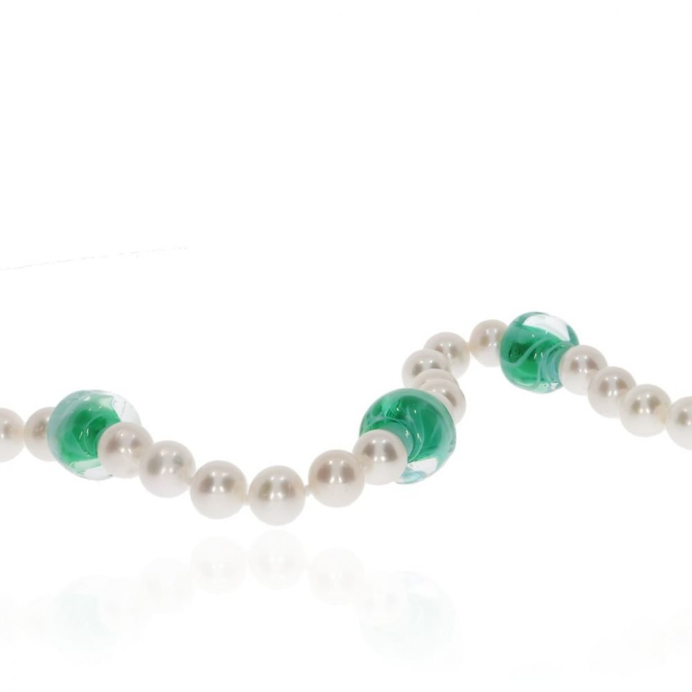 Green Murano Glass and Pearl Necklace By Heidi Kjeldsen Jewellery NL1311 Close