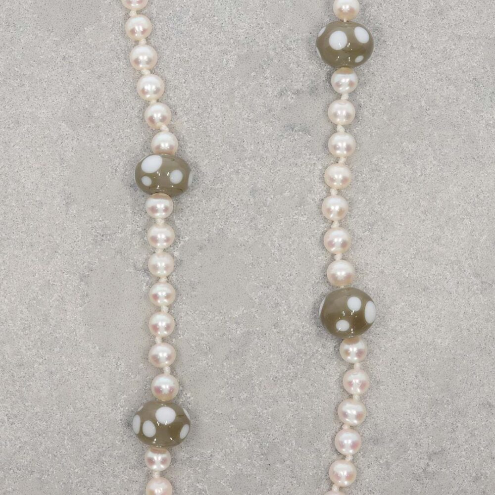 Heidi Kjeldsen Jewellery Lampwork Glass and Pearl Necklace NL1312 still
