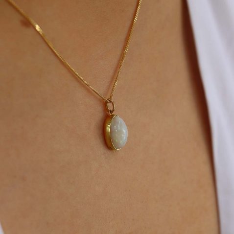 Per White Opal Gold Pendant Heidi Kjeldsen Jewellery P1754 model
