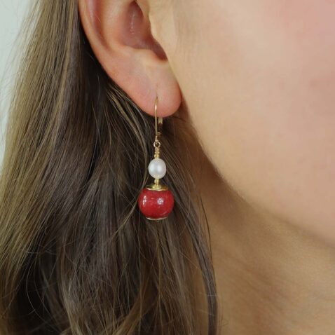 Naja Red Agate Cultured Pearl Earrings Heidi Kjeldsen Jewellery model ER2481