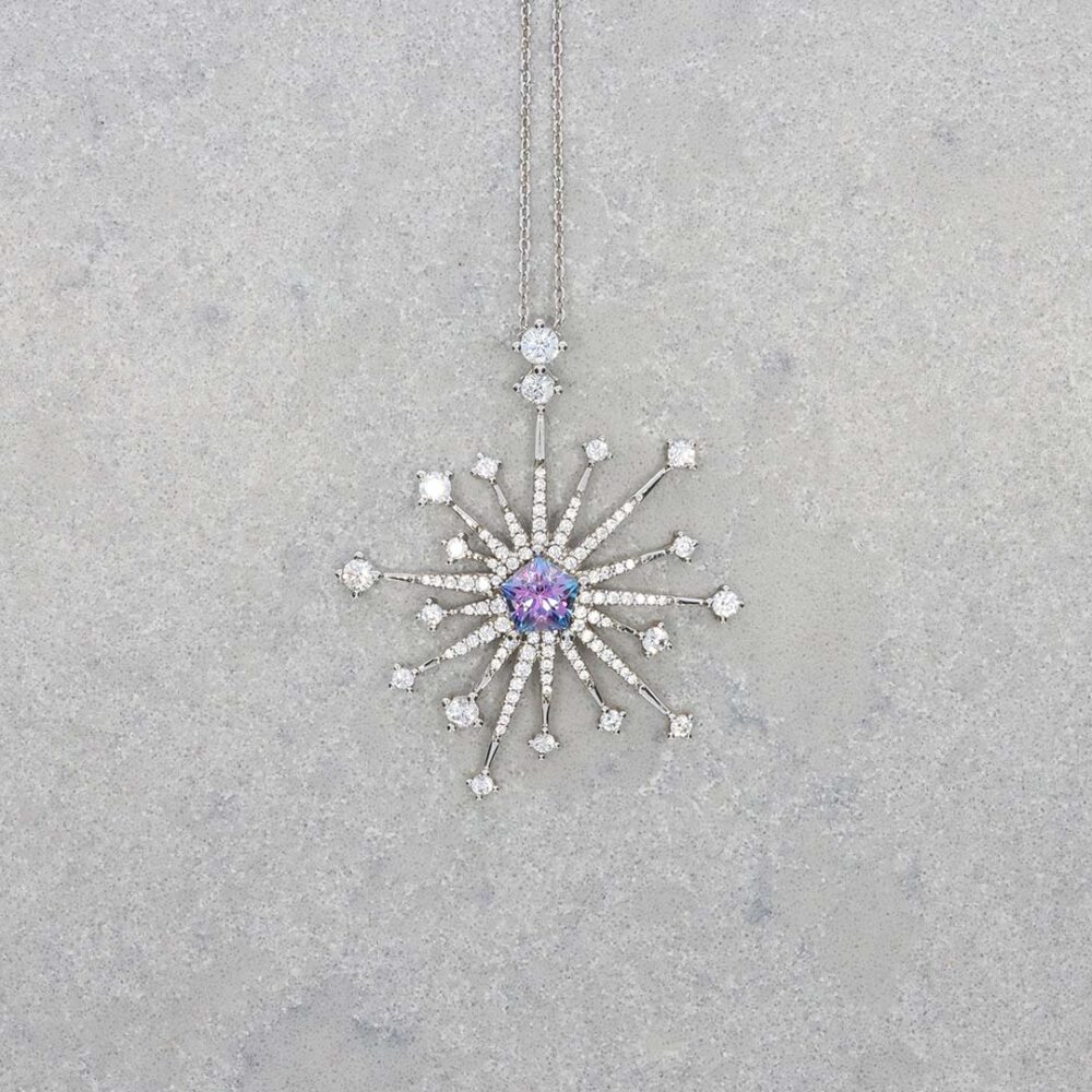 Fei Liu Carpe Diem Pendant Heidi Kjeldsen Ltd P1490 still