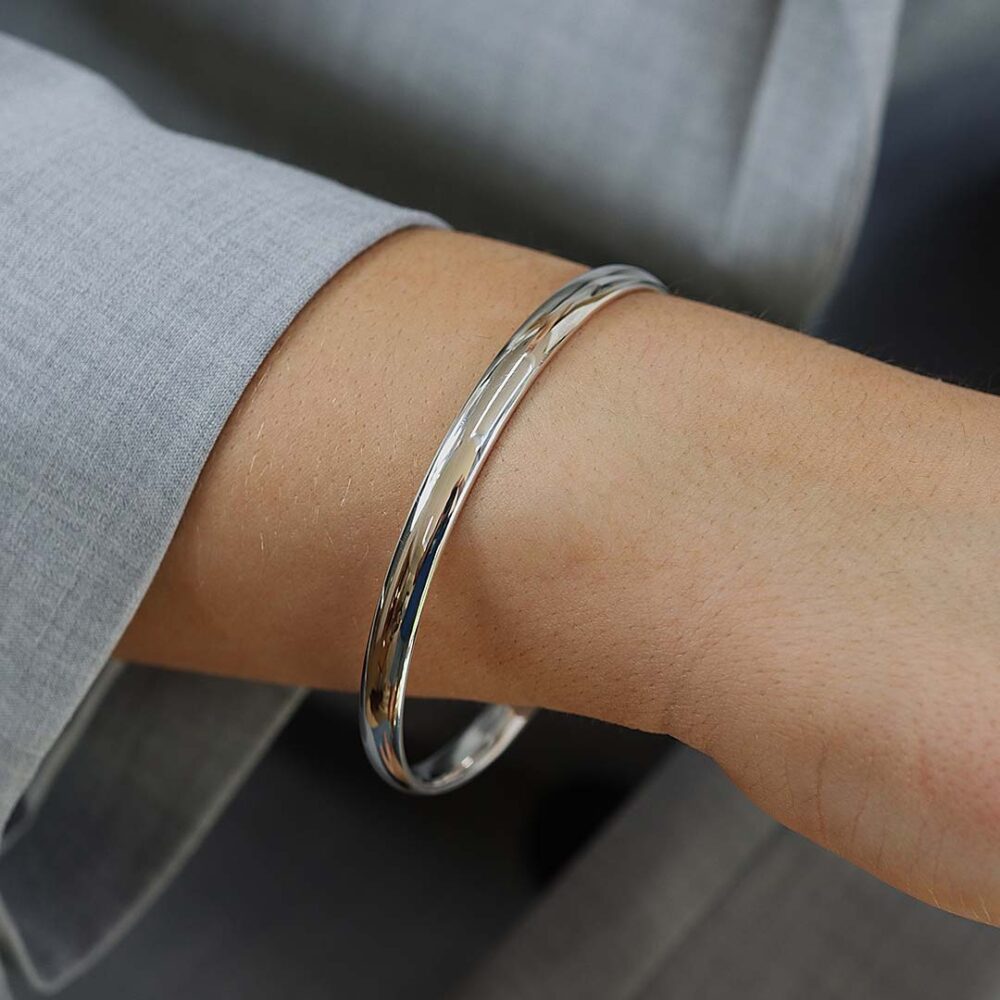Sara Sterling Silver Court Bangle Heidi Kjeldsen Jewellers BL1407