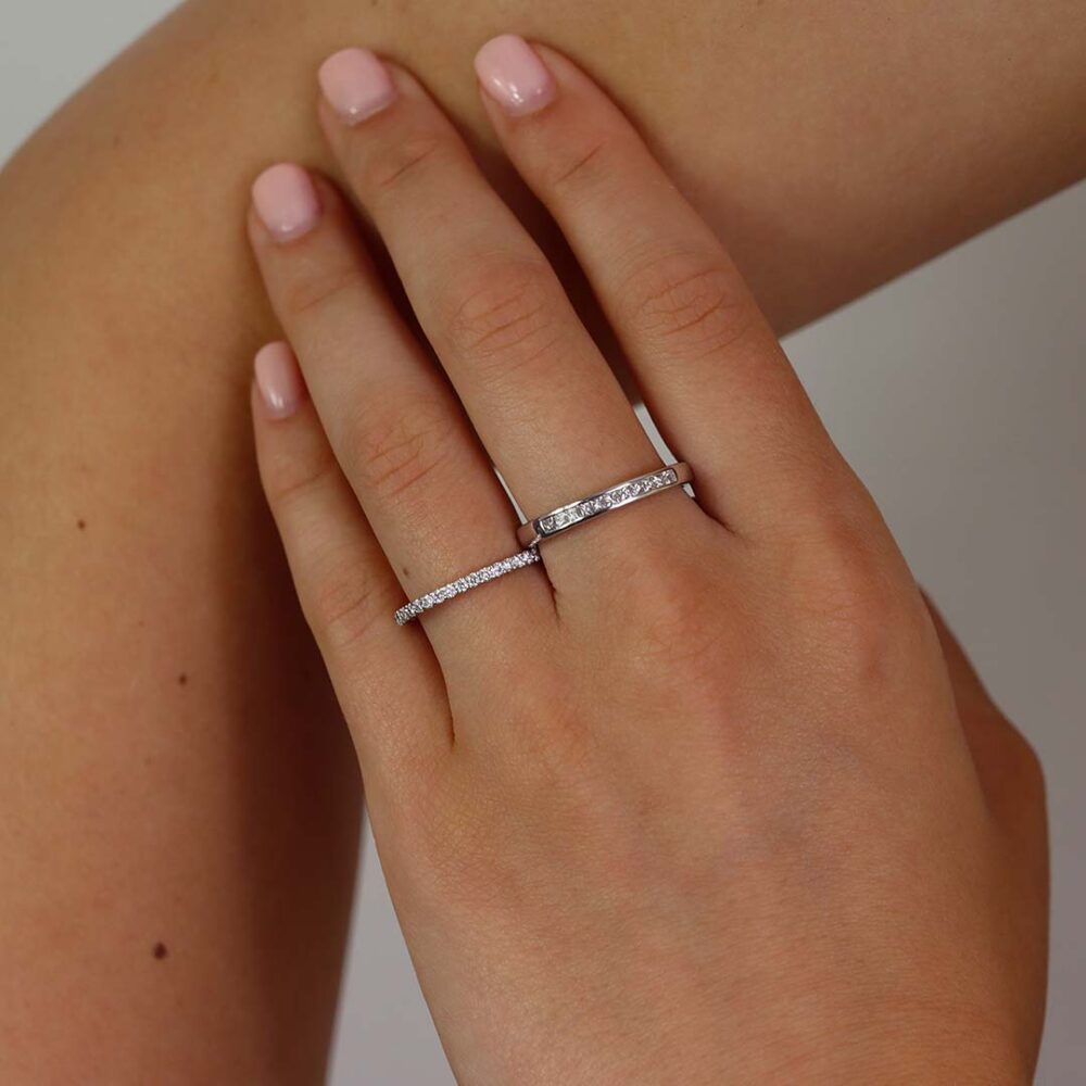 Sofia-Diamond-Rings-Heidi-Kjeldsen-Jewellery-R1694-R1123-Model