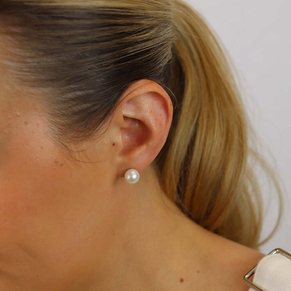 White Cultured Pearl Earrings ER2324 Heidi Kjeldsen Jewellery Model