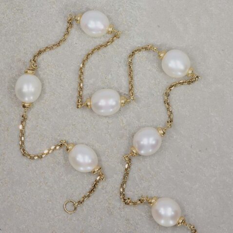 Margit Cultured Pearl Gold Necklace Heidi Kjeldsen Jewellery NL1170 model