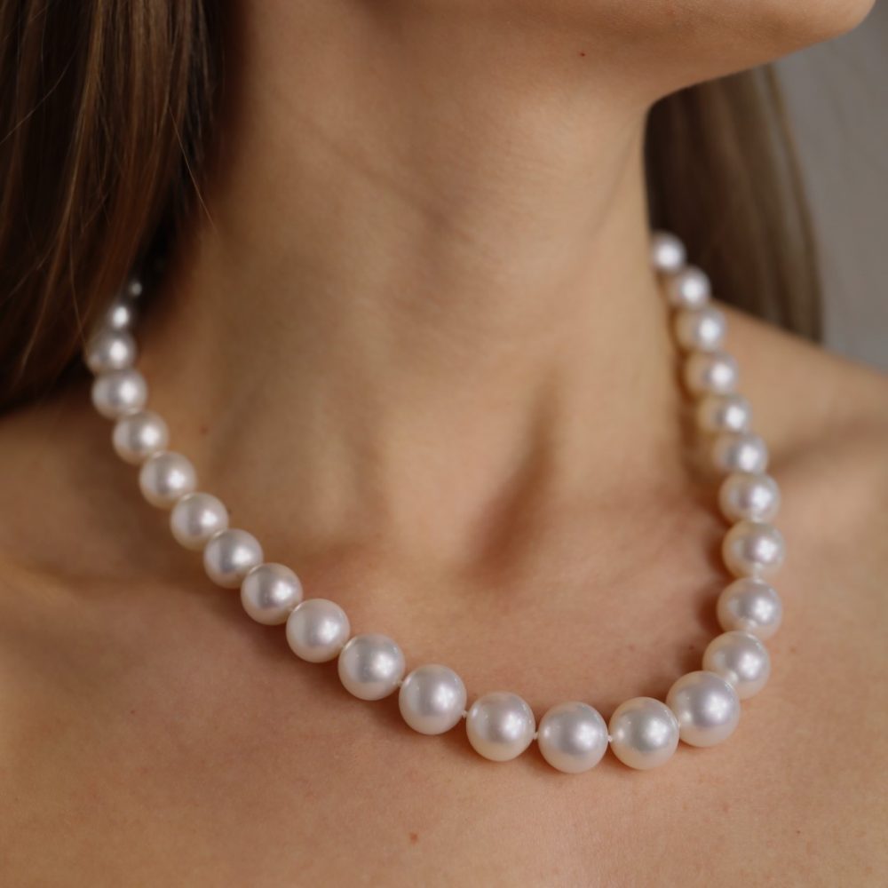 South Sea Pearls By Heidi Kjeldsen Jewellery ER4796 NL1331 model 9