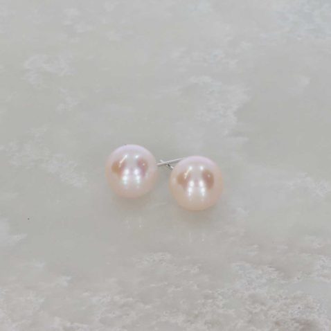 Cultured Pearl Earrings ER2622 by Heidi Kjeldsen Jewellery still