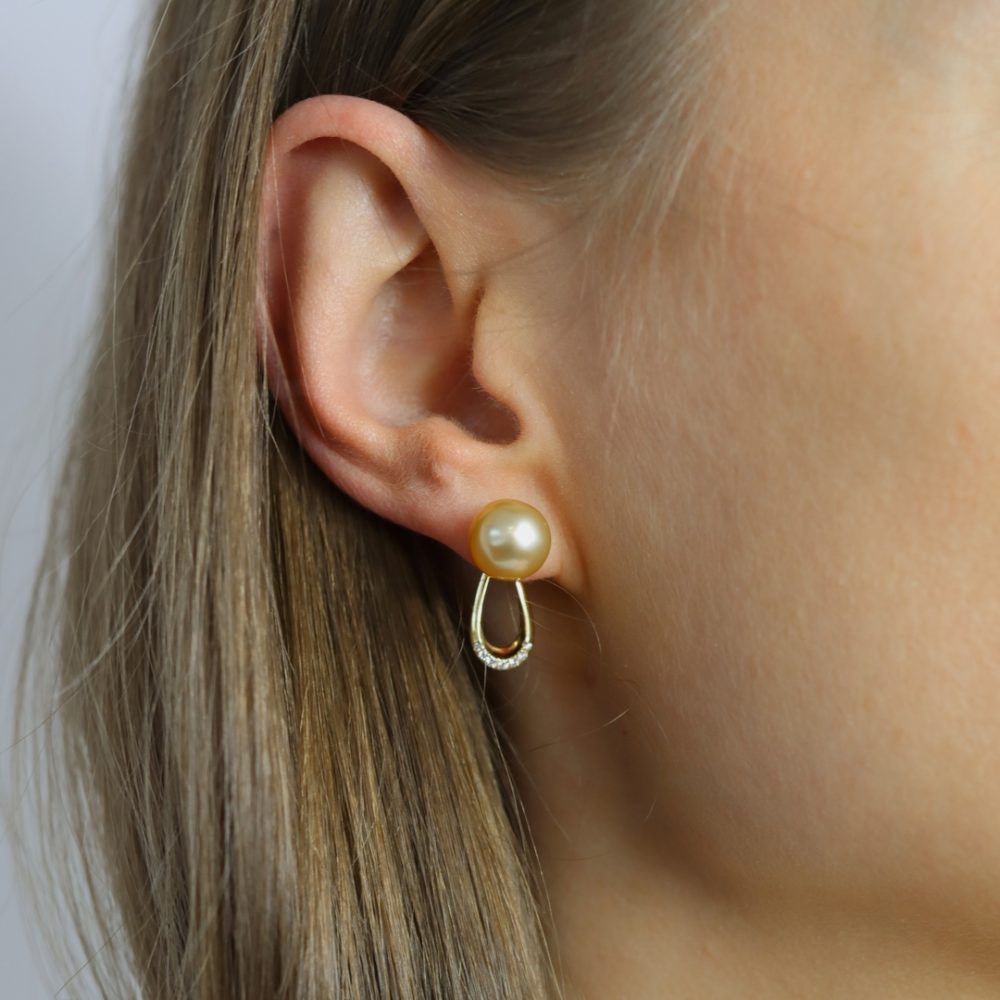 Golden South Sea Pearl Earrings ER4778 By Heidi Kjeldsen Jewellery Model D
