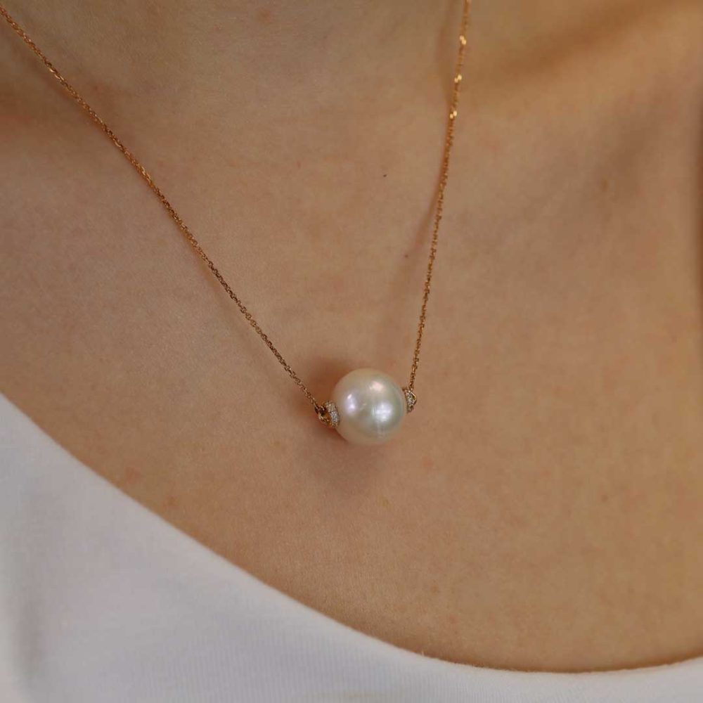 Cultured Pearl and Diamond Necklace Heidi Kjeldsen Jewellery NL1335 model