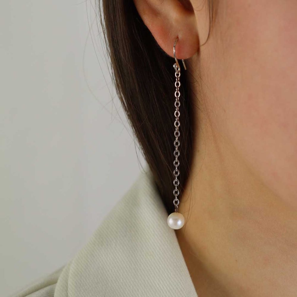 Pearl Drop Earrings By Heidi Kjeldsen jewellery ER2491 model