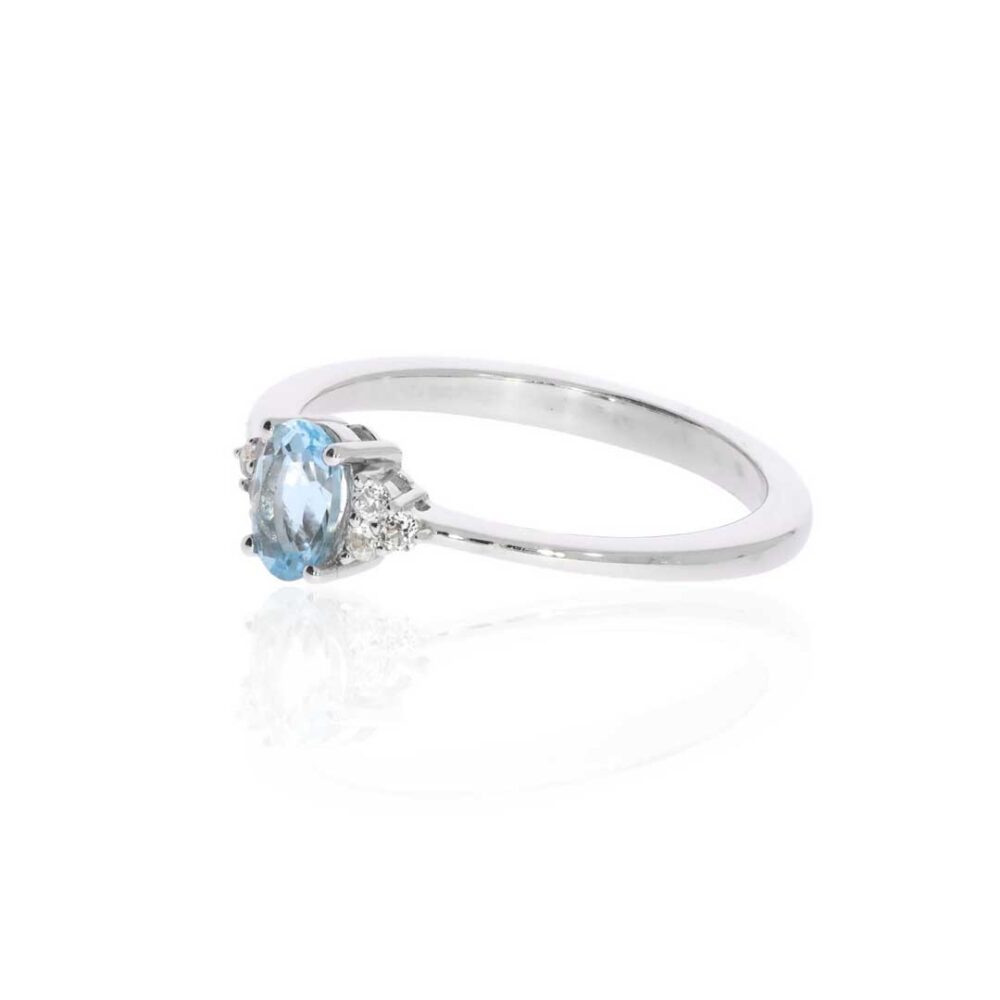 Aquamarine-white-Topaz-Ring-Heidi-Kjeldsen-Jewellery-R1853-Side