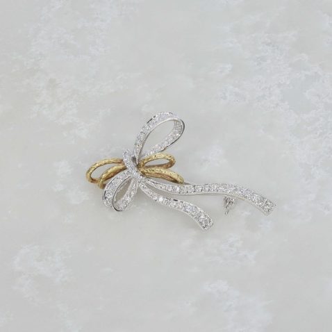 Accessories Shimmering Diamond Bow Brooch - BR0010 Heidi Kjeldsen Jewellery still