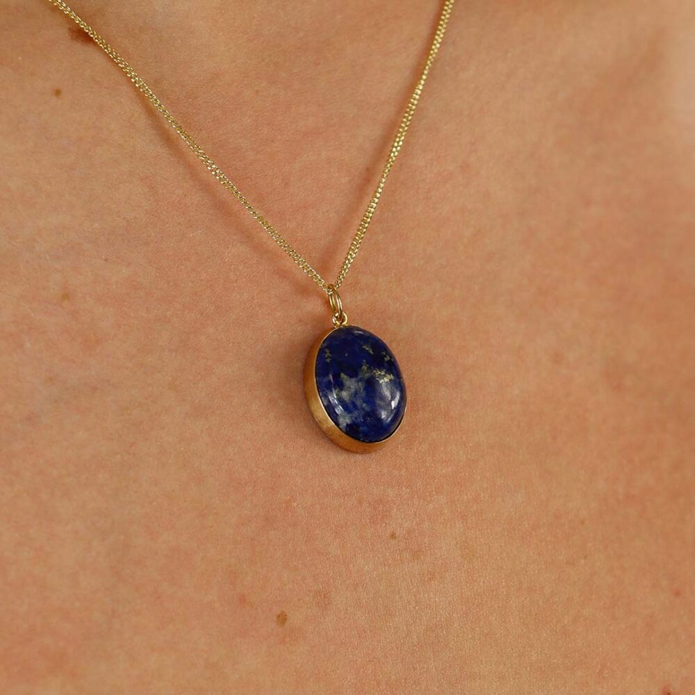 Lapis Lazuli Gold Pendant Heidi Kjeldsen Jewellery P1494 Model2