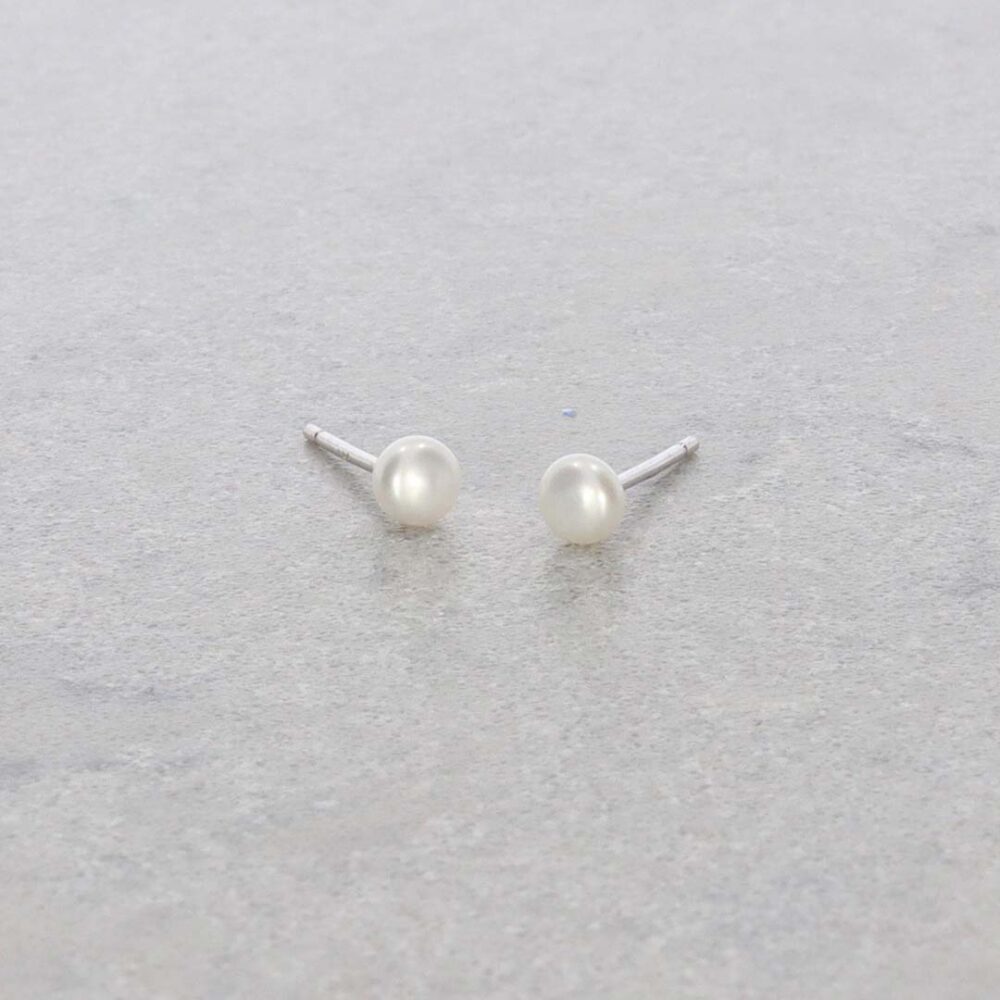 Margit Cultured Pearl Silver Stud earrings Heidi Kjeldsen Jewellery ER4676 still1