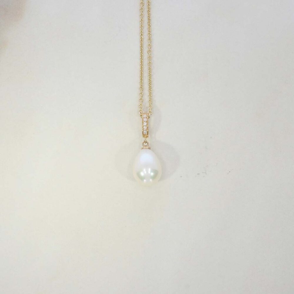 Cultured Pearl and Diamond Pendant Heidi Kjeldsen Jewellery P1558 still