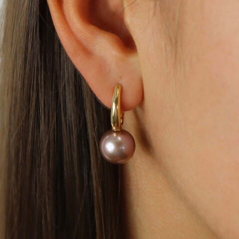 Alma Pink Pearl Gold Drop Earrings Heidi Kjeldsen Jewellery ER2627 model