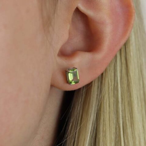 Nanna Peridot Emerald Cut Earstuds Heidi Kjeldsen Jewellers ER4889 (1)