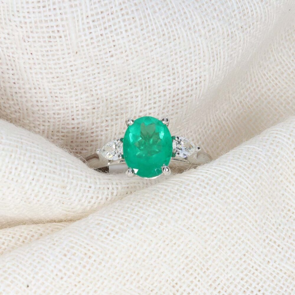 Jette Emerald and Diamond Ring Heidi Kjeldsen Jewellery R1882 still