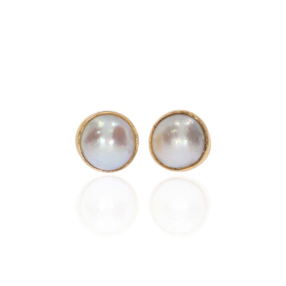 Cultured Pearl stud Earrings Heidi Kjeldsen Jewellery ER4946 white1