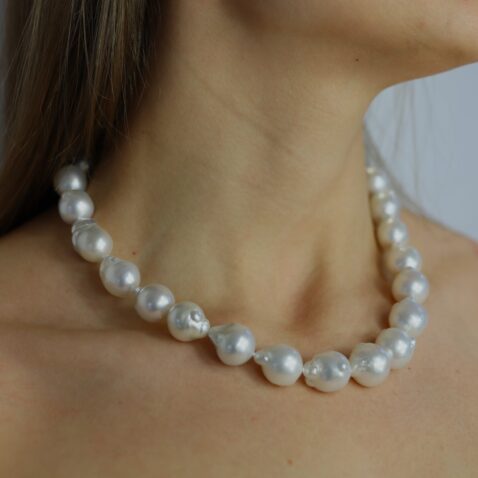 Margit Baroque South Sea Pearls By Heidi Kjeldsen Jewellery ER4785 NL1330 model 9