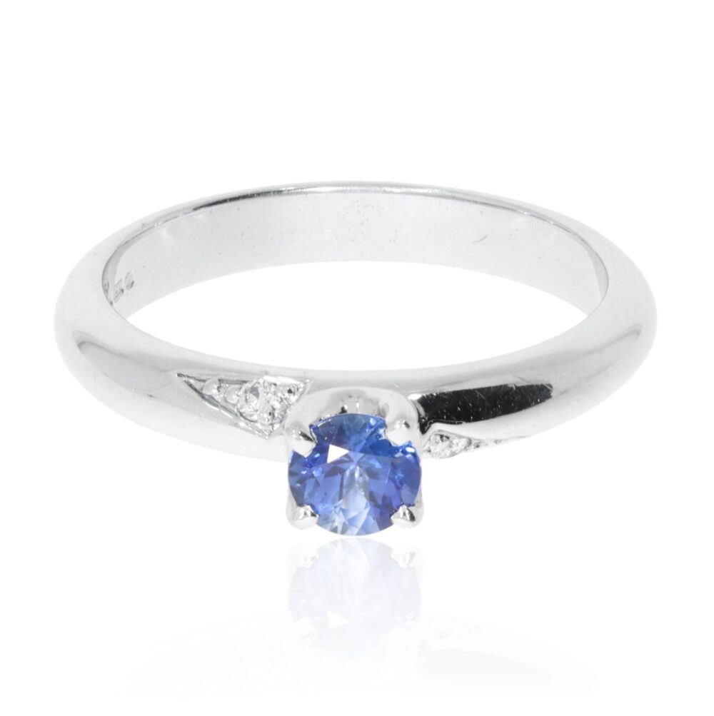Sara sapphire and diamond ring by heidi kjeldsen jewellery r1046 front (2)