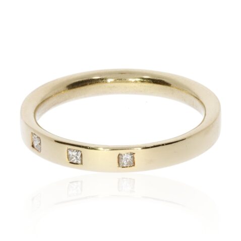 Sofia princess cut diamond and gold ring by heidi kjeldsen jewellery r1024 side