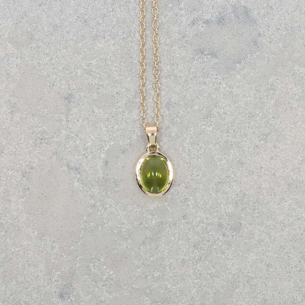 Nanna Heidi Kjeldsen Jewellery Peridot Gold Pendant P1692 white2