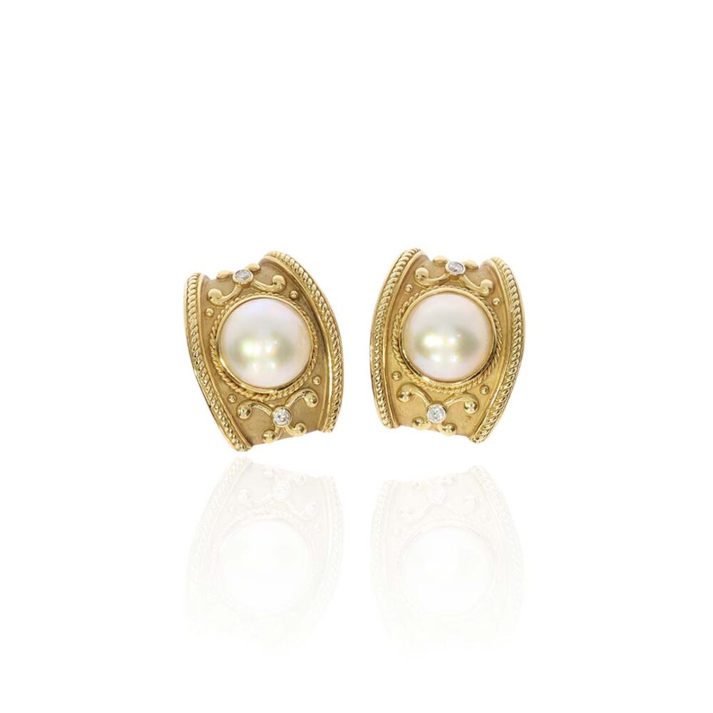 PLER002 Preloved 18ct Yellow Gold Pearl Clip On Earrings Heidi Kjeldsen Ltd white