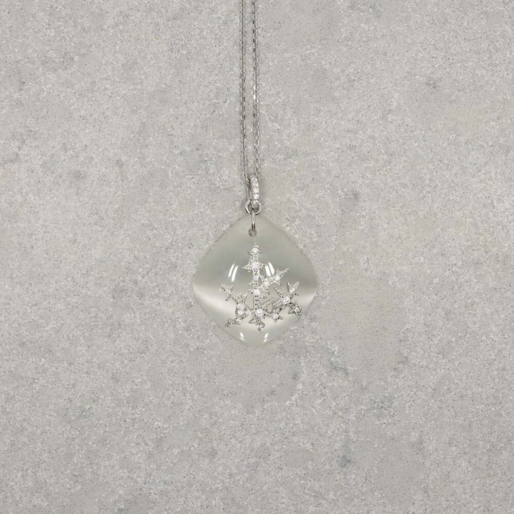 Fei Liu Snowflake Pendant Heidi Kjeldsen Jewellery P1643 still