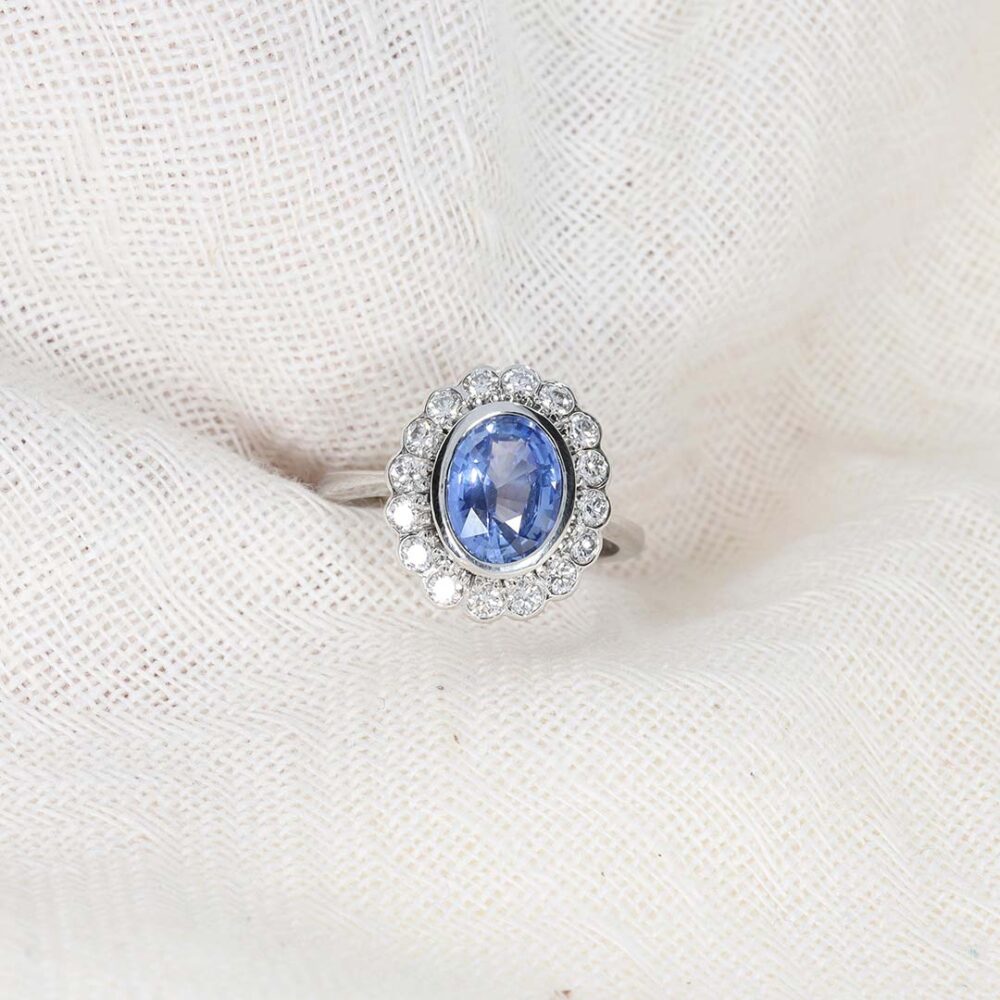 Sara Ceylon Sapphire Diamond Cluster Ring Heidi Kjeldsen Jewellery R4983 still