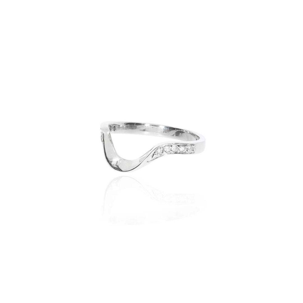 Sara Diamond Shaped Wedding Ring R4984 Heidi Kjeldsen Jewellery side