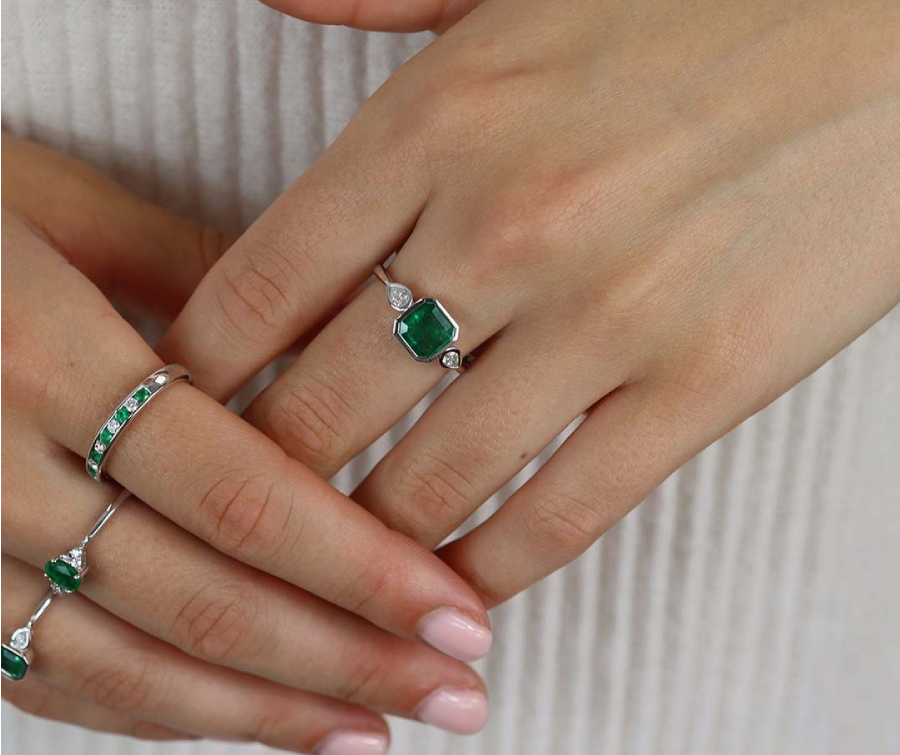 Jette Emerald and White and Yellow Gold Rings Heidi Kjeldsen Jewellery R1777 R1818 R1820 R1695 Model.3