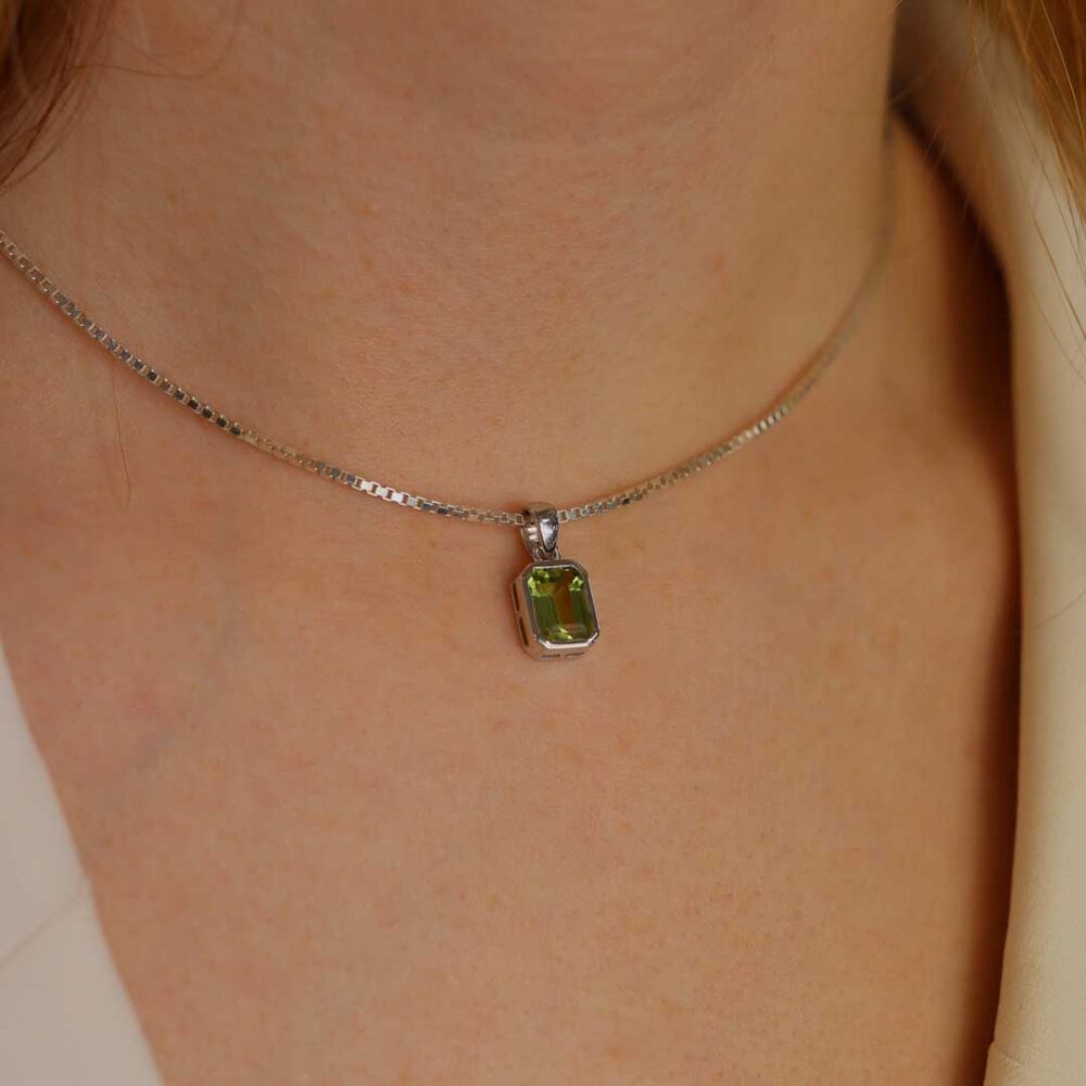 Nanna Heidi Kjeldsen Jewellery Peridot Sterling Silver Pendant P1609 P1746 model2