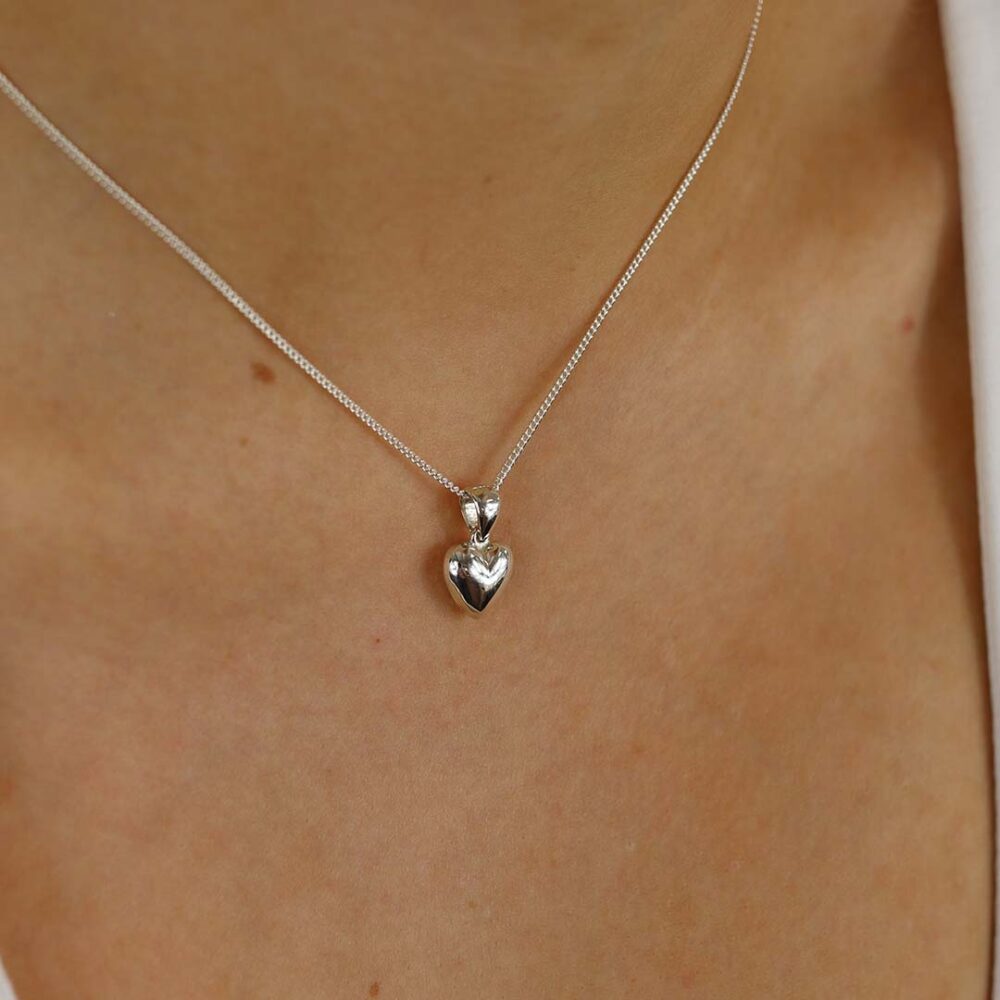Eliza White Gold Heart Pendant Heidi Kjeldsen Jewellers P1726 model